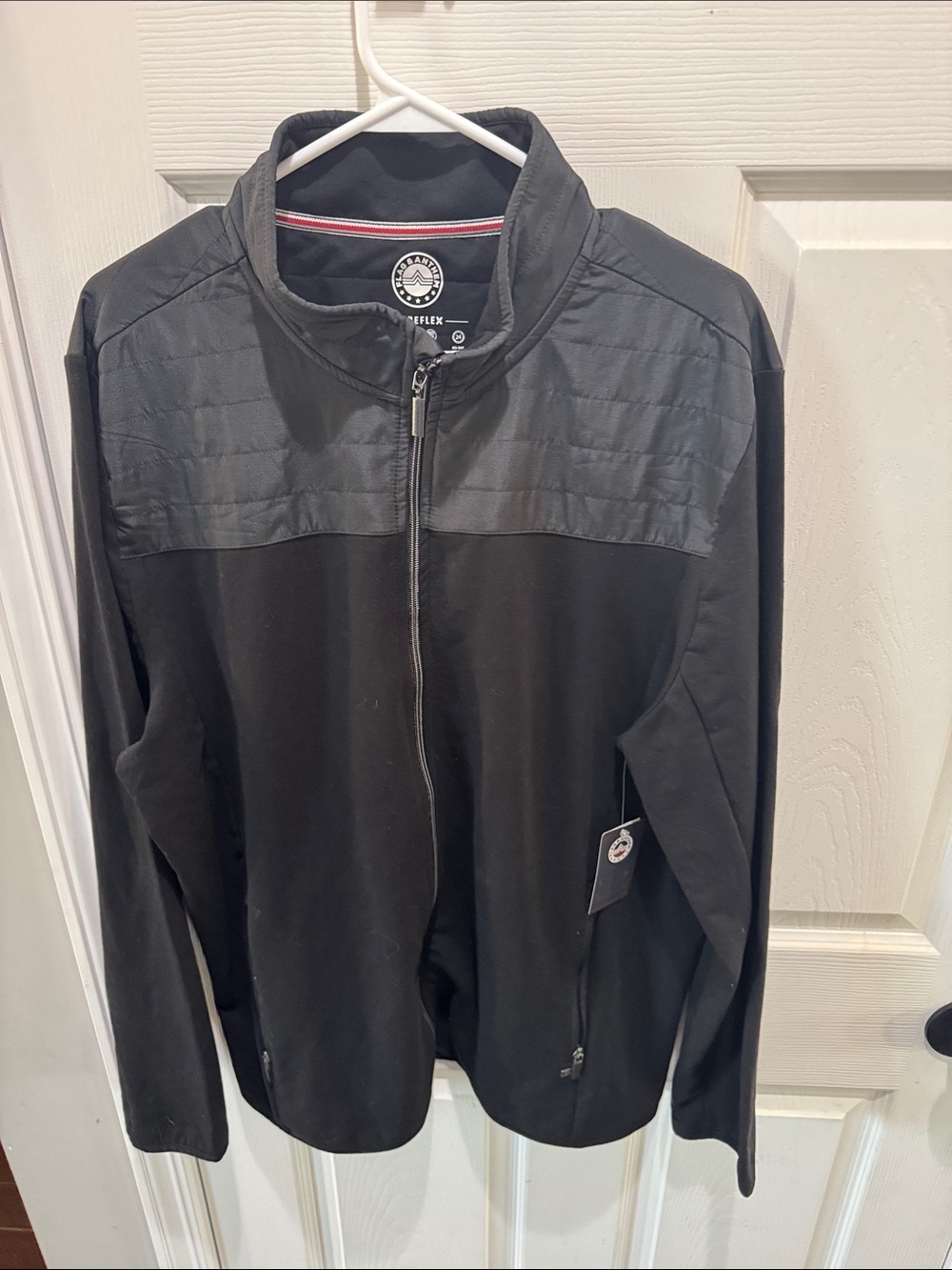 Men's Black Lightweight Zip-Up Jacket with Quilted Yoke
